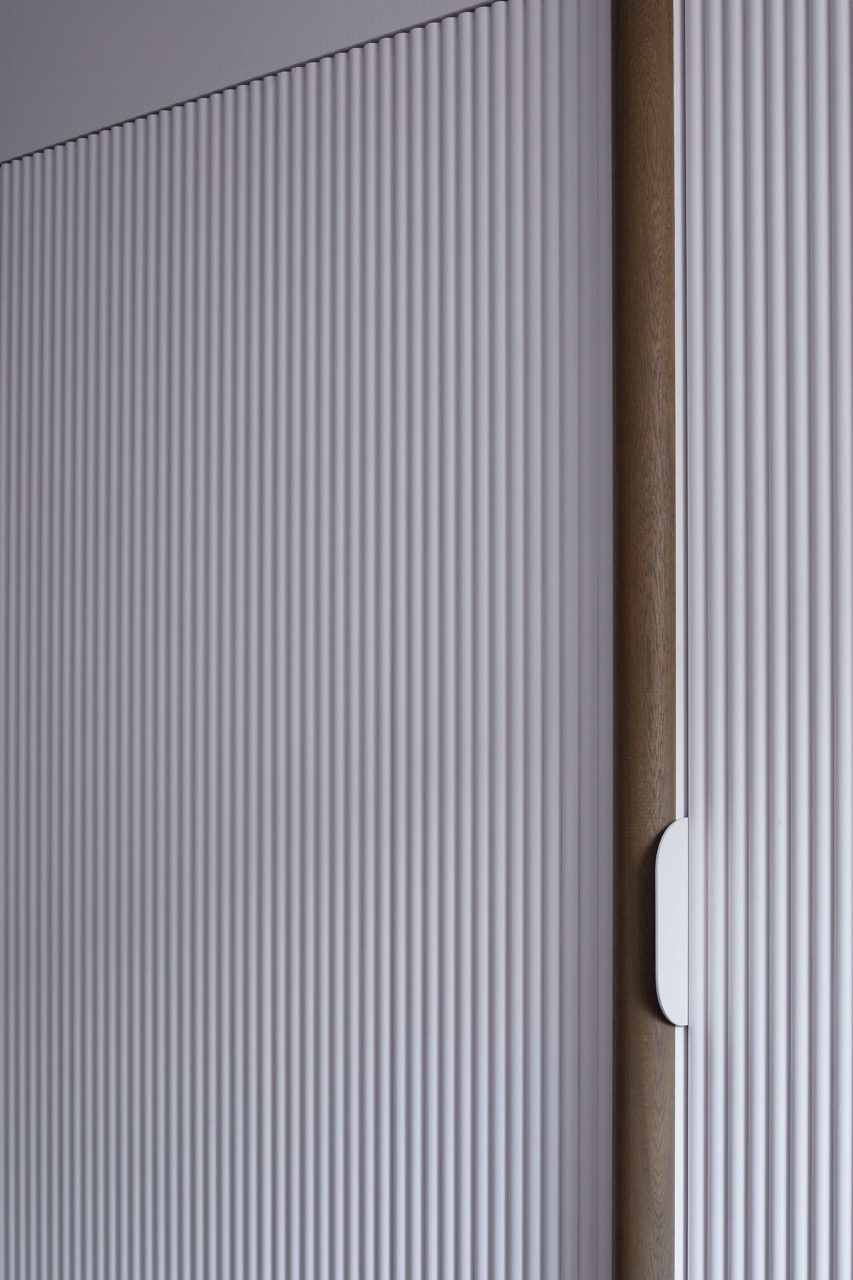 ピーリング施術を受ける女性の肌